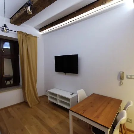 Nowe Zamkowa Vis A Vis Wawelu Apartamento Cracovia